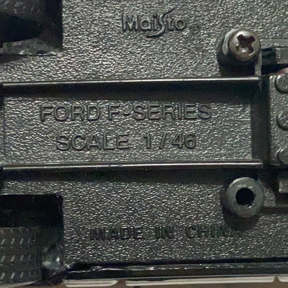 Maisto Ford F-150 Series Plain Black Pickup Truck Pullback 1/46 Scale Loose - Picture 9 of 9